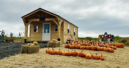 Johnny Appleseeds Farm Market