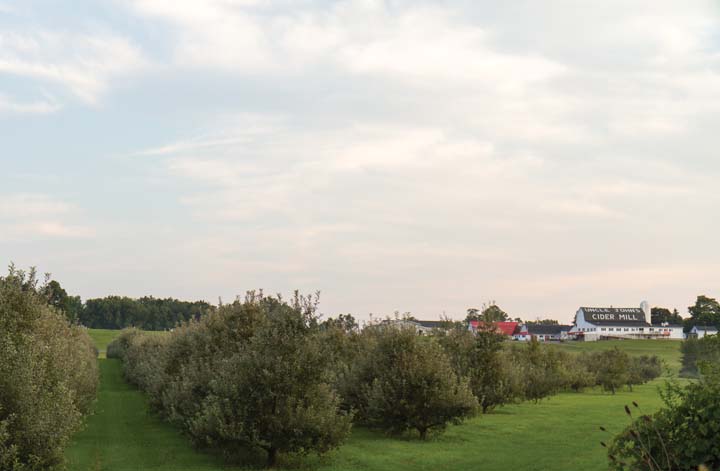 Uncle John’s Cider Mill and Fruit House Winery